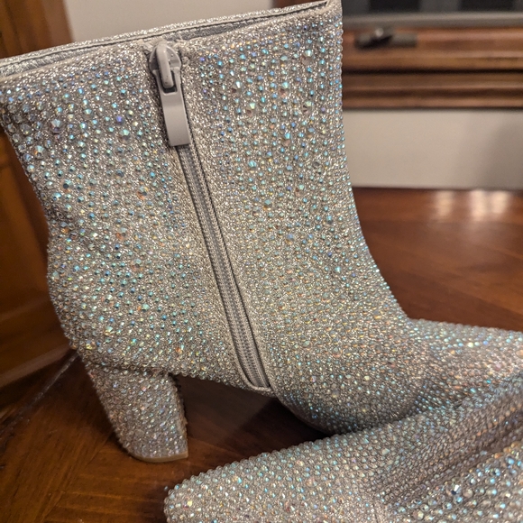 Forever Silver Bling Crystal Ankle Boots Women's Size 6 1/2 New - Picture 5 of 6